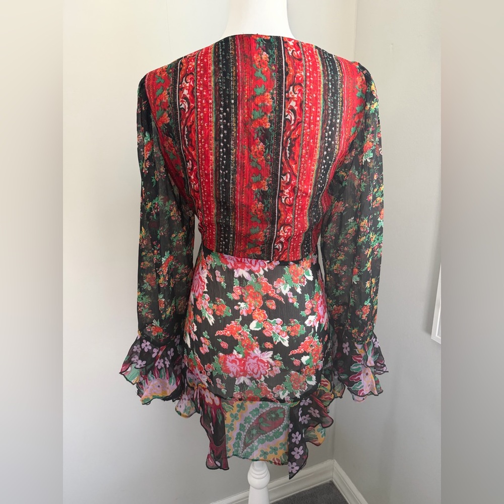 NWT Free People Magic Hour Wrap Top in Black Floral Size M - Picture 3 of 5